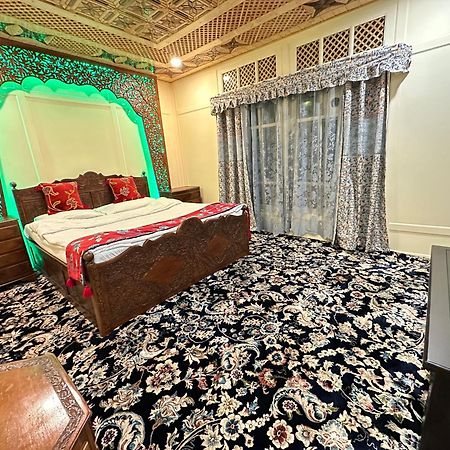 The Heritage Safina Group Of Houseboats Srīnagar 外观 照片