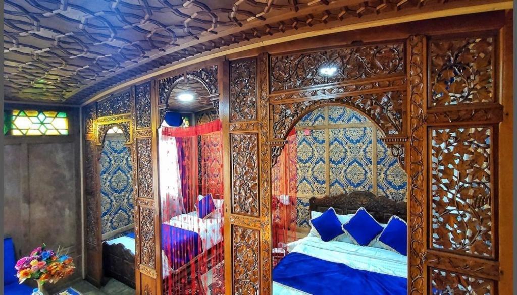 The Heritage Safina Group Of Houseboats Srīnagar 外观 照片