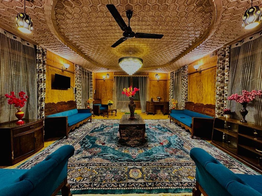The Heritage Safina Group Of Houseboats Srīnagar 外观 照片