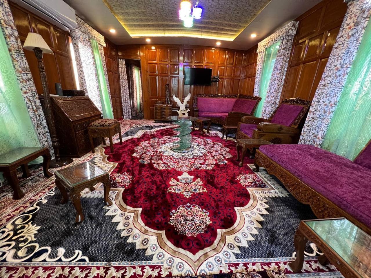 The Heritage Safina Group Of Houseboats Srīnagar 外观 照片