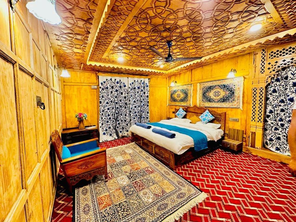 The Heritage Safina Group Of Houseboats Srīnagar 外观 照片