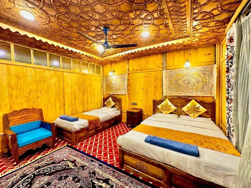 The Heritage Safina Group Of Houseboats Srīnagar 外观 照片